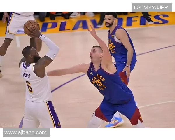 公鹿队在季后赛中实力横扫对手：NBA新霸主崛起